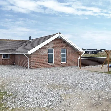 4 Bedroom Amazing In Hvide Sande Holiday home