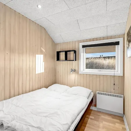 Holiday home 4 Bedroom Amazing In Hvide Sande Bjerregard