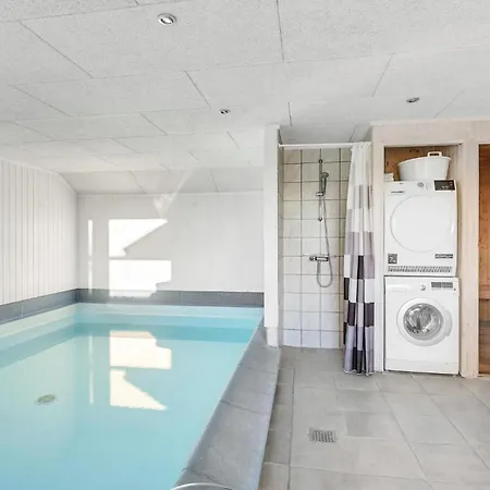Holiday home 4 Bedroom Amazing In Hvide Sande Bjerregard