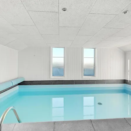 Holiday home 4 Bedroom Amazing In Hvide Sande Bjerregard
