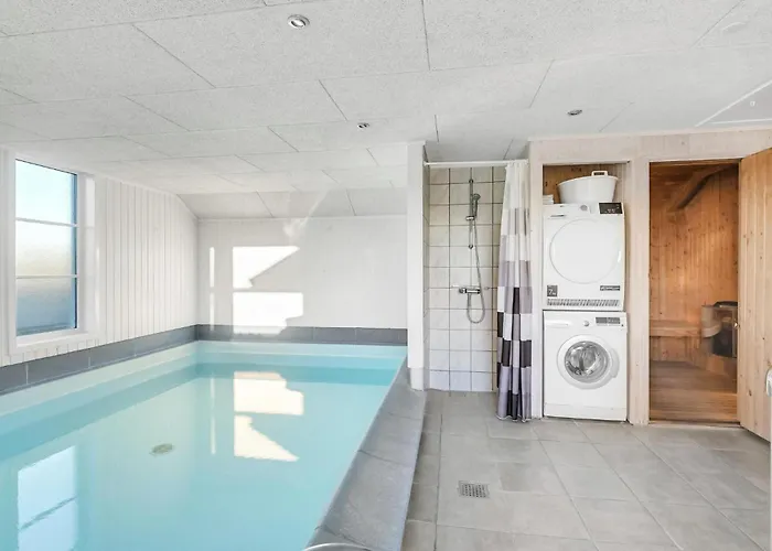 Prázdninový dům 4 Bedroom Amazing In Hvide Sande Bjerregård